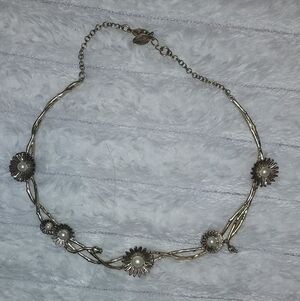 4/$18 Vintage Ann Taylor Gold Toned Floral Choker Necklace